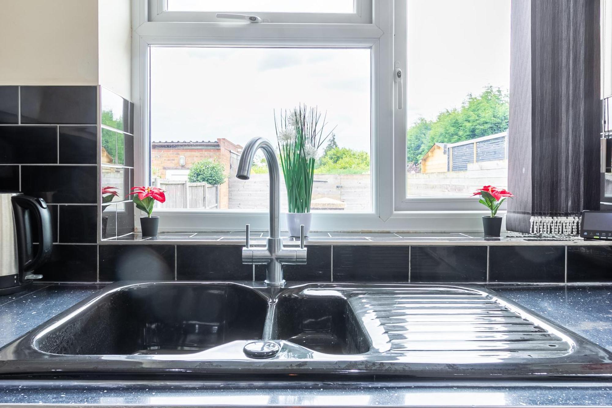Apartament Bathway House - Free Secured Parking And Wifi Coventry Zewnętrze zdjęcie