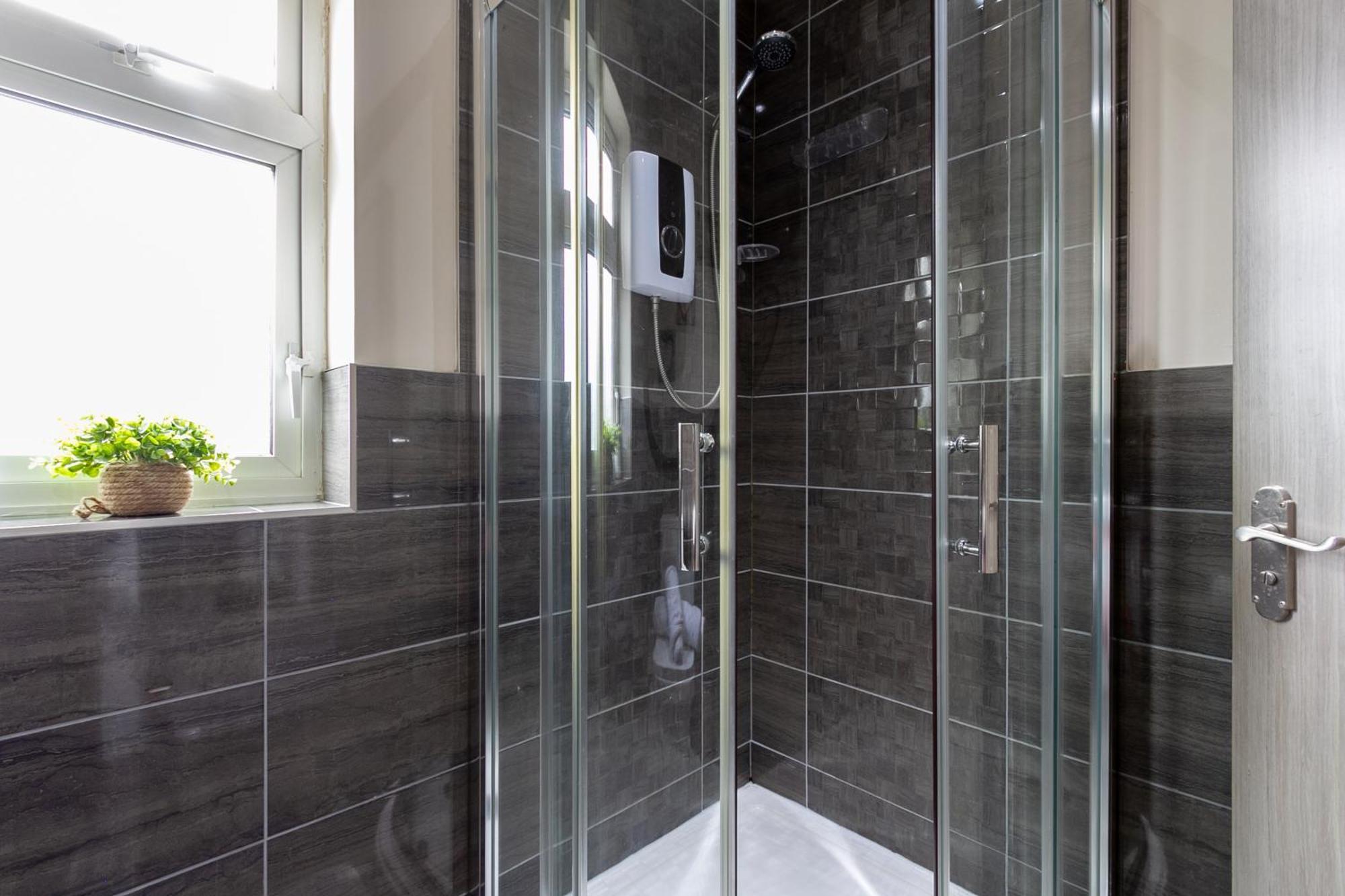 Apartament Bathway House - Free Secured Parking And Wifi Coventry Zewnętrze zdjęcie