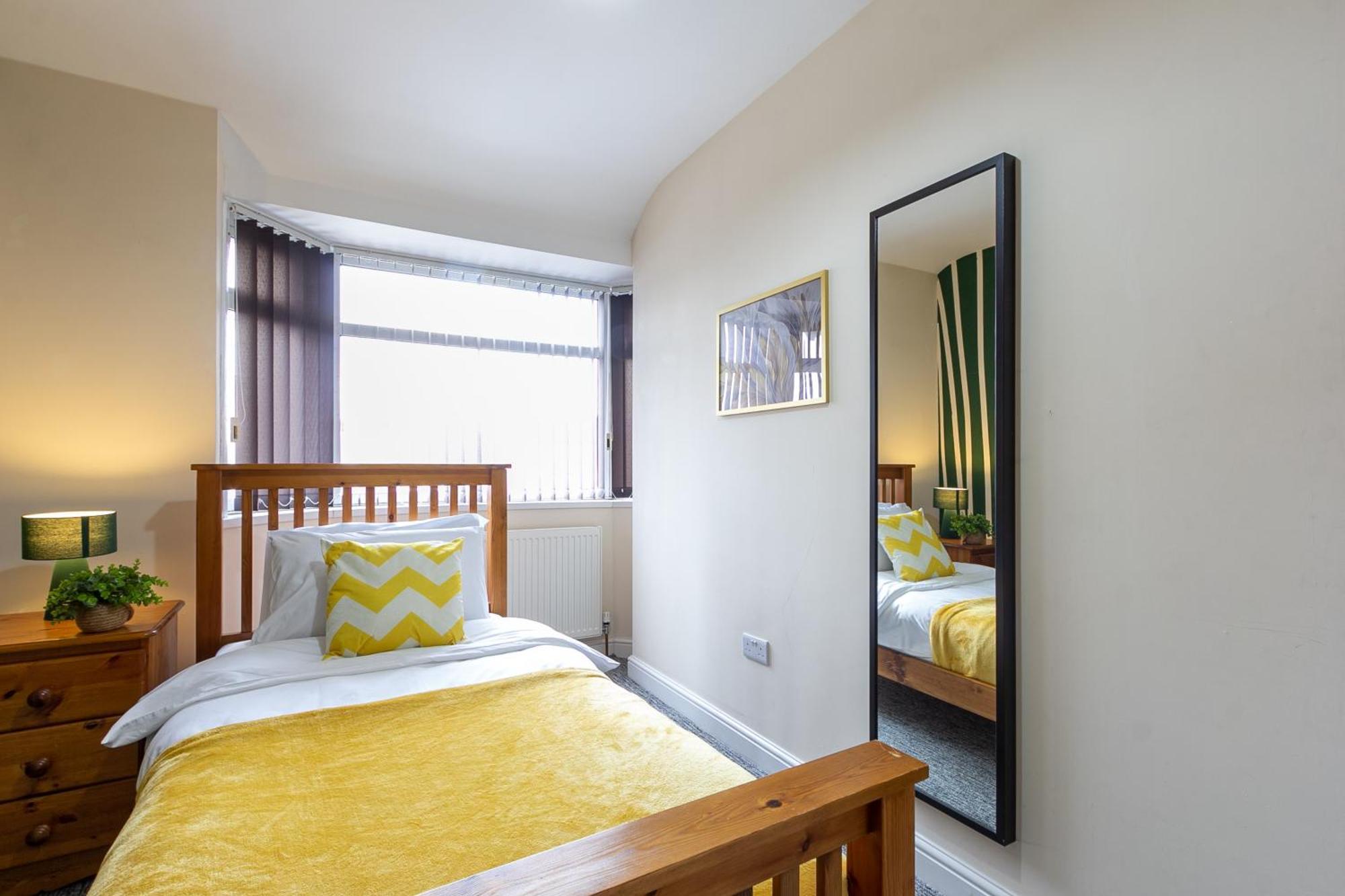 Apartament Bathway House - Free Secured Parking And Wifi Coventry Zewnętrze zdjęcie