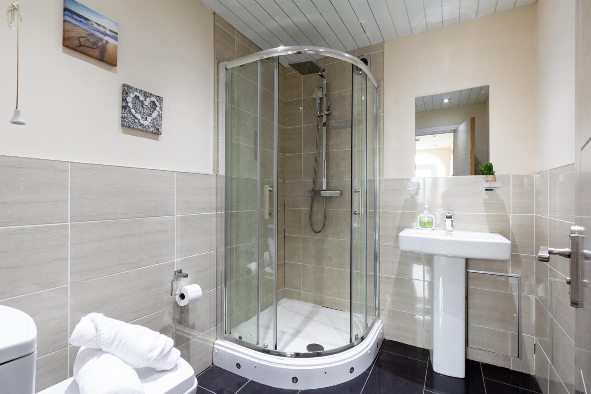 Apartament Bathway House - Free Secured Parking And Wifi Coventry Zewnętrze zdjęcie