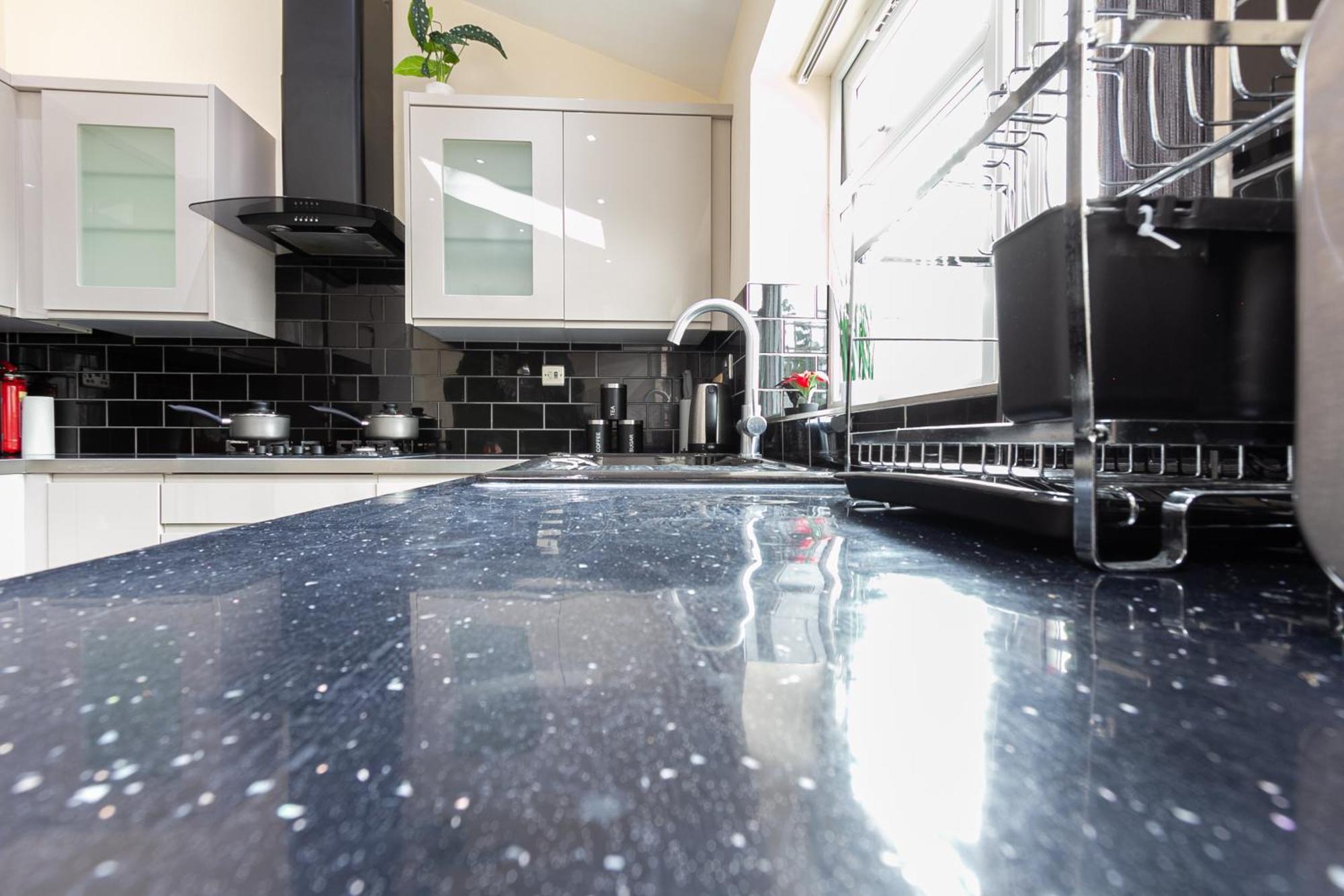 Apartament Bathway House - Free Secured Parking And Wifi Coventry Zewnętrze zdjęcie