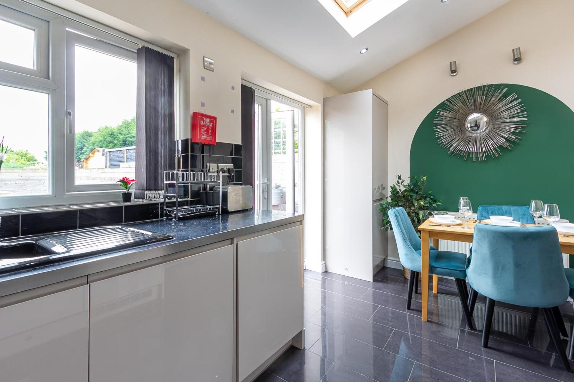 Apartament Bathway House - Free Secured Parking And Wifi Coventry Zewnętrze zdjęcie
